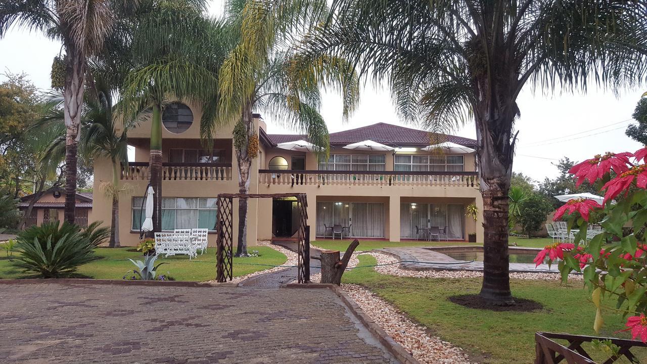 Urban Lifestyles Hotel Nyanda Esterno foto