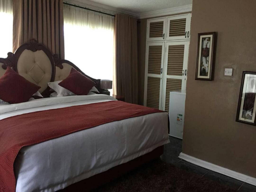 Urban Lifestyles Hotel Nyanda Esterno foto
