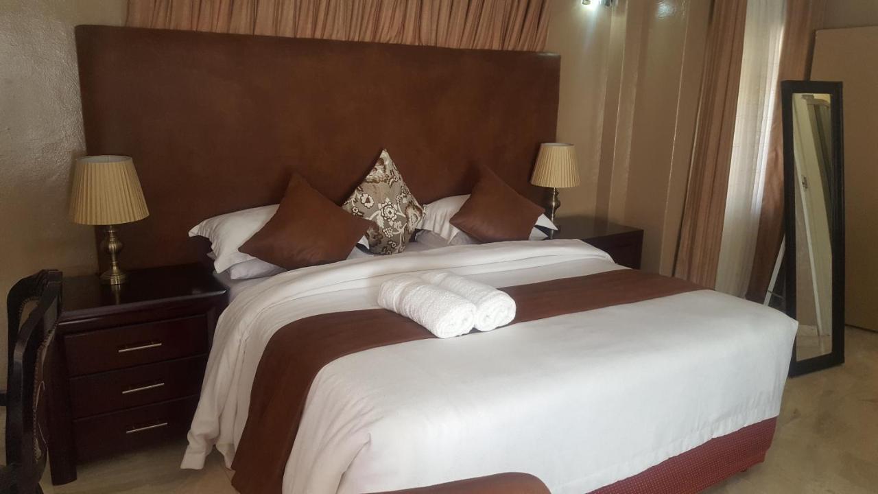 Urban Lifestyles Hotel Nyanda Esterno foto