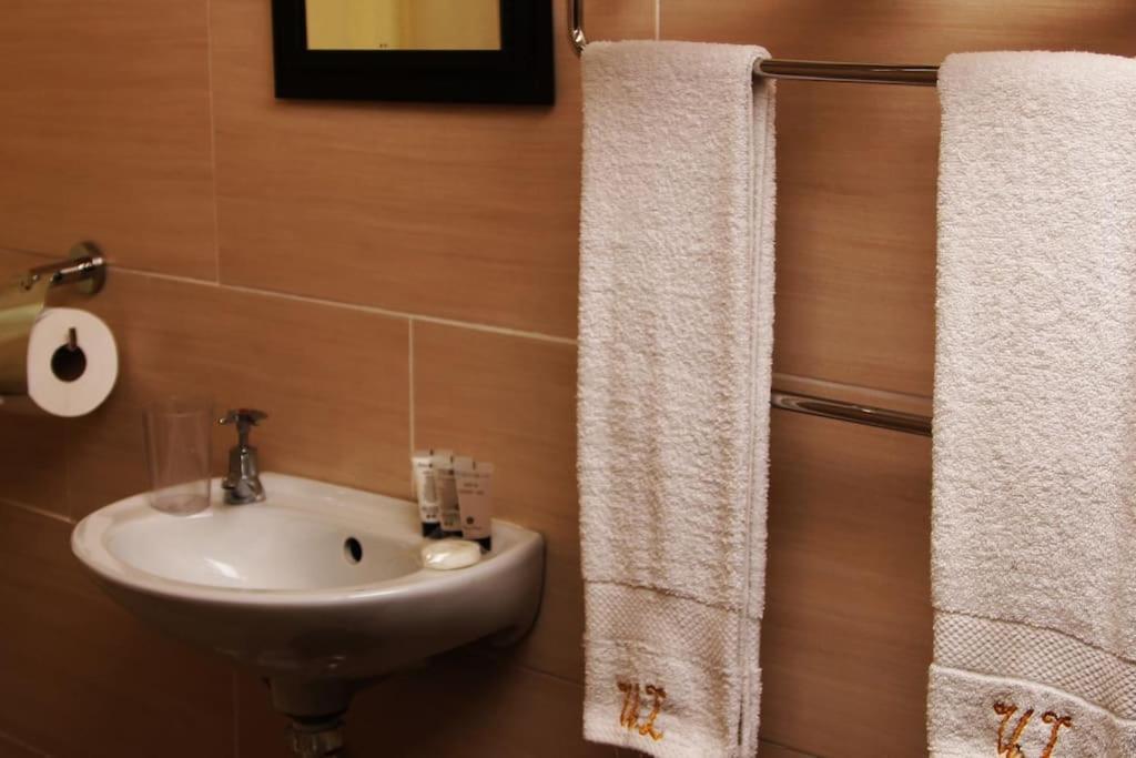 Urban Lifestyles Hotel Nyanda Esterno foto