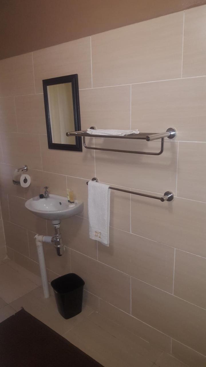 Urban Lifestyles Hotel Nyanda Esterno foto